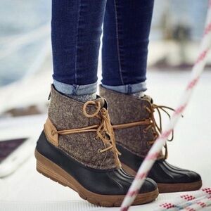 EUC Women’s Sperry Saltwater Wedge Tide Wool Boot - size 10